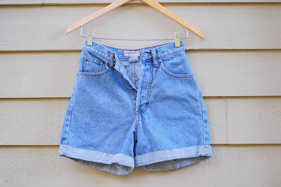 Vintage Guess cuffed denim shorts XXS/XS