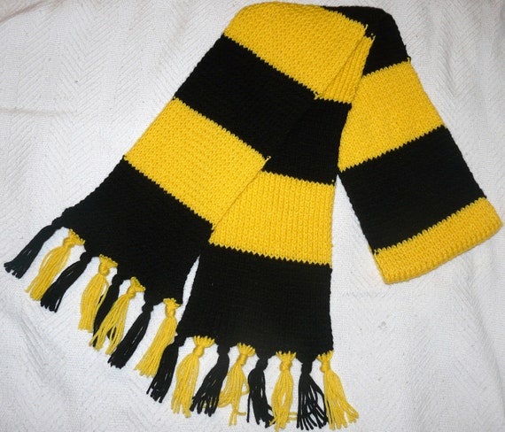 Items similar to Harry Potter Hufflepuff knit scarf with tassels on Etsy