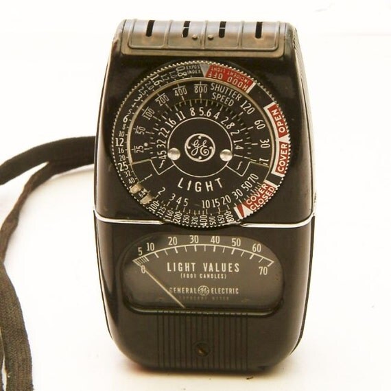 Vintage Working GE Light Exposure Meter with Original Strap