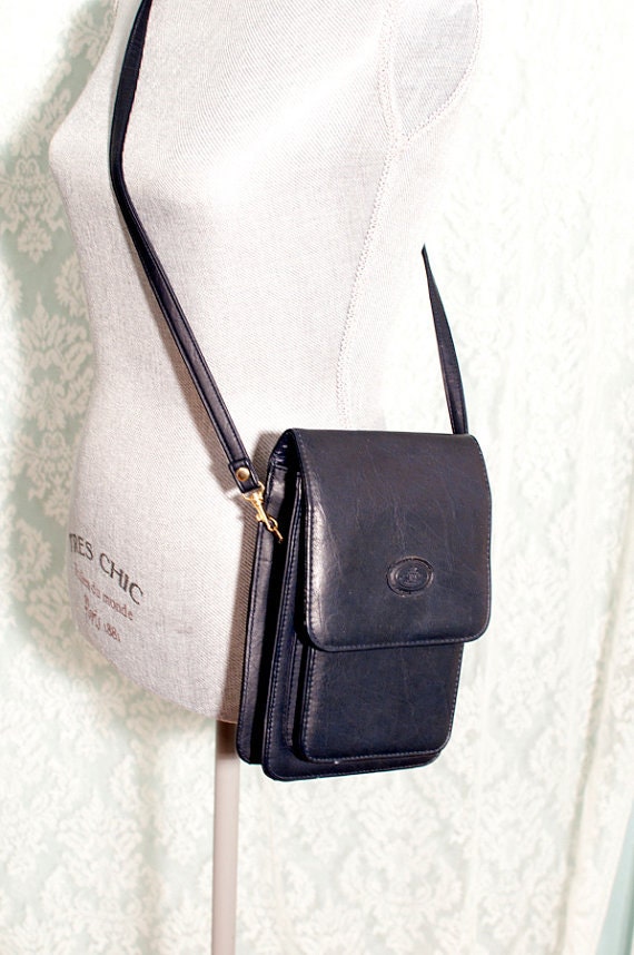 Dark Blue Messenger bag