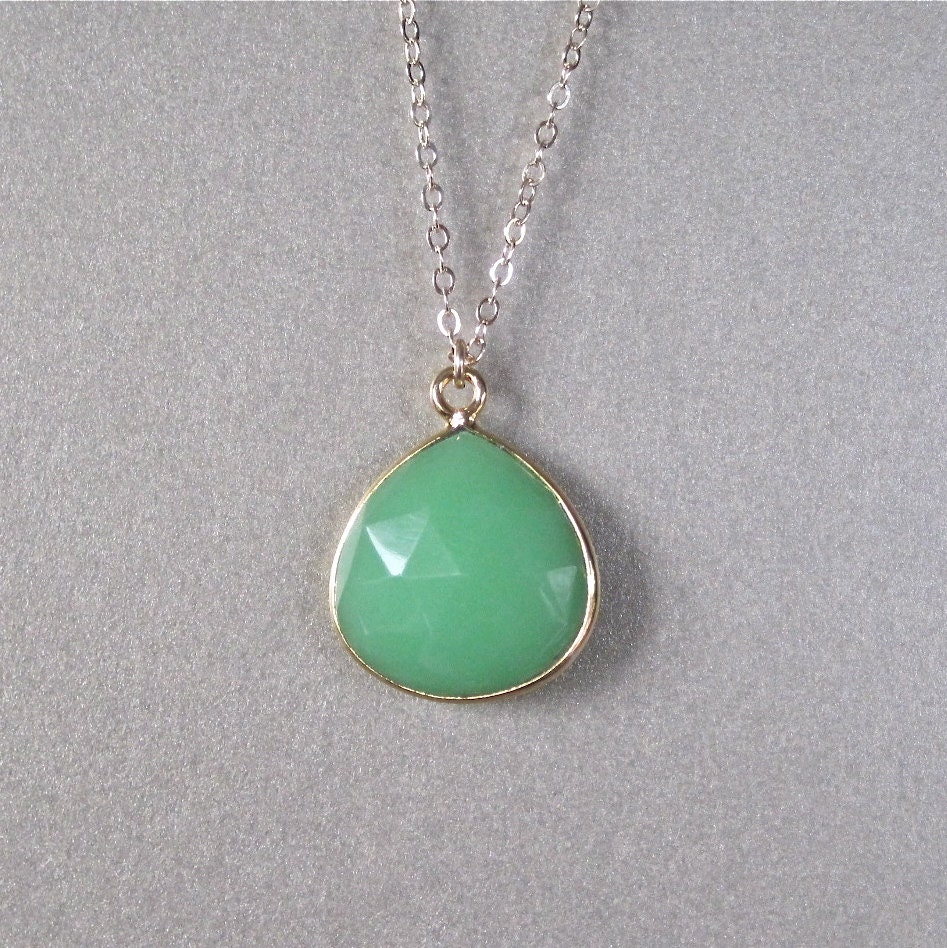 Chrysoprase pendant Clearance