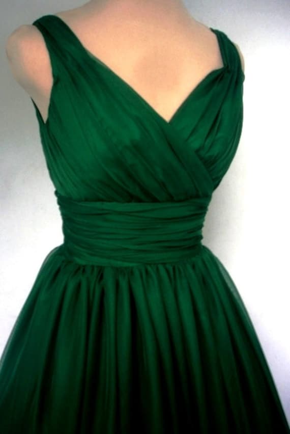 heels to match emerald green dress
