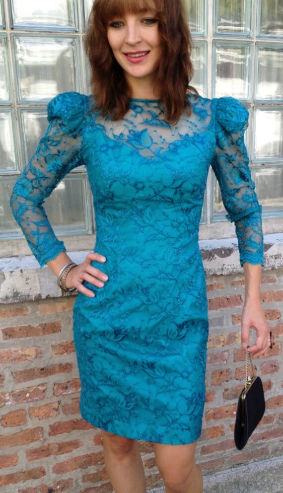 Vintage 1980s turquoise blue long sleeve floral lace dress