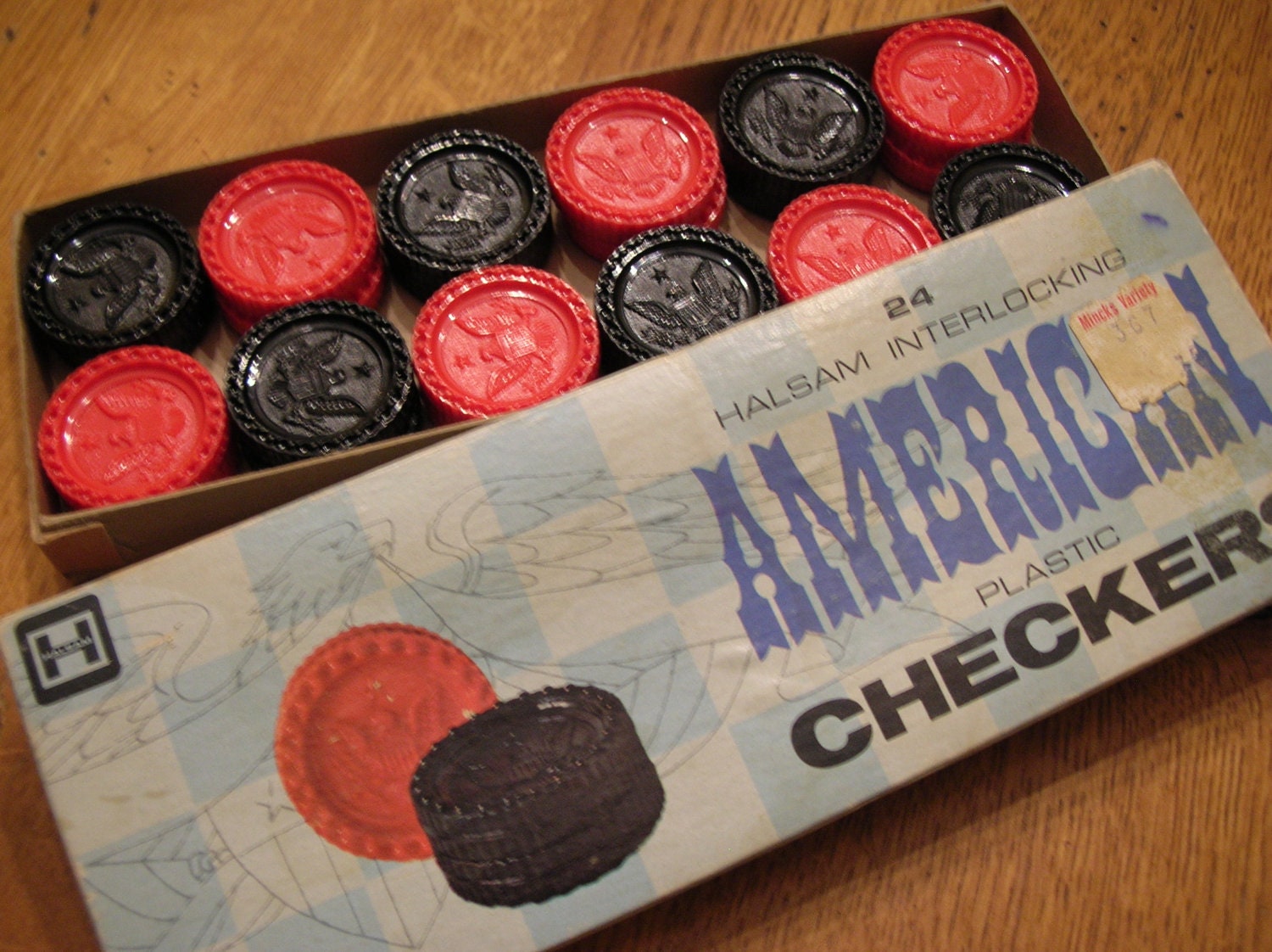 Vintage American Plastic Checkers 24 Halsam by ApplewoodGifts