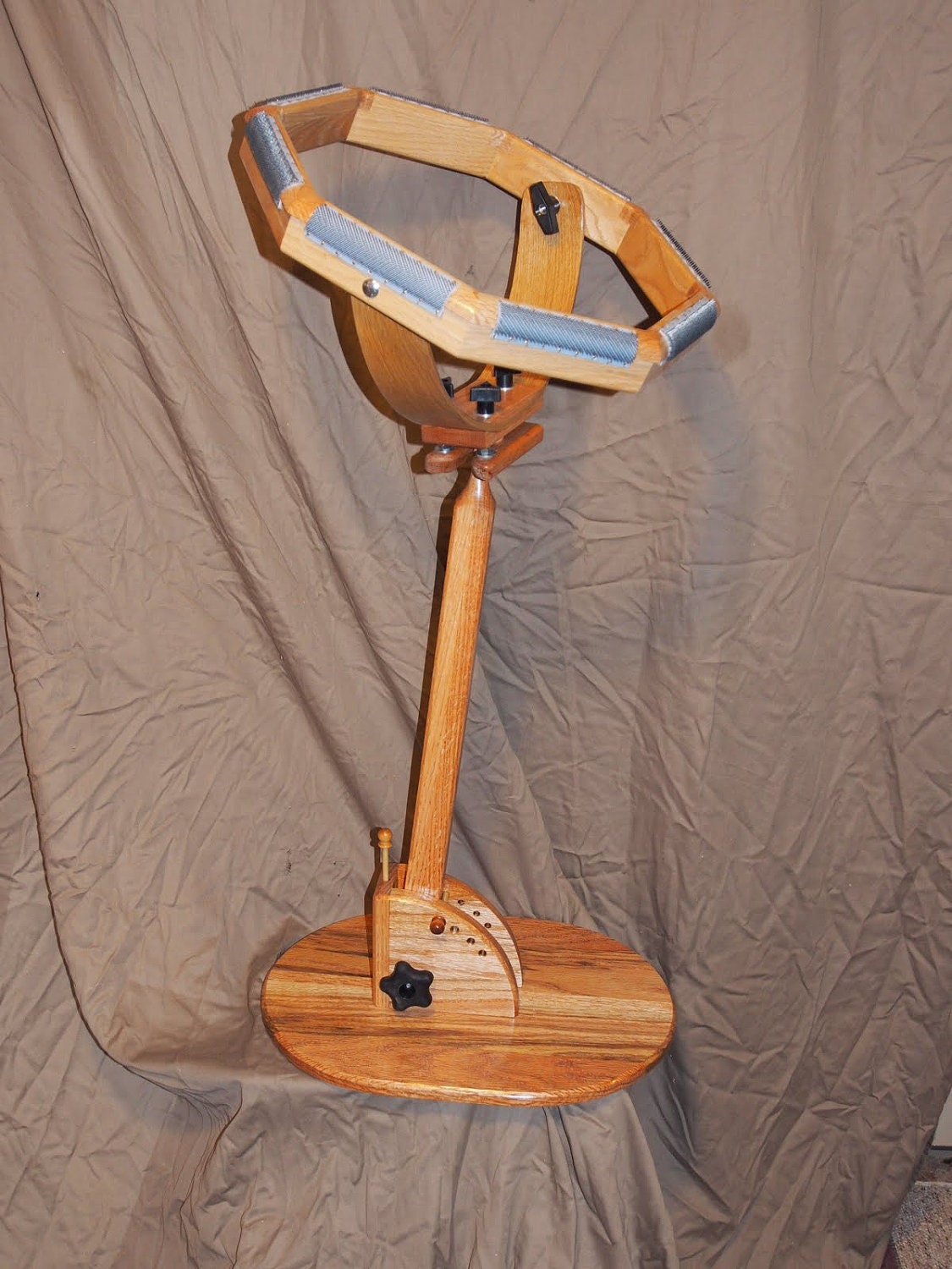 Rug hooking frameoptional floor stand