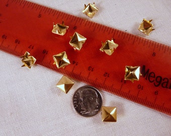 Studs, 8mm, Gold, Pyramid 4206-50G