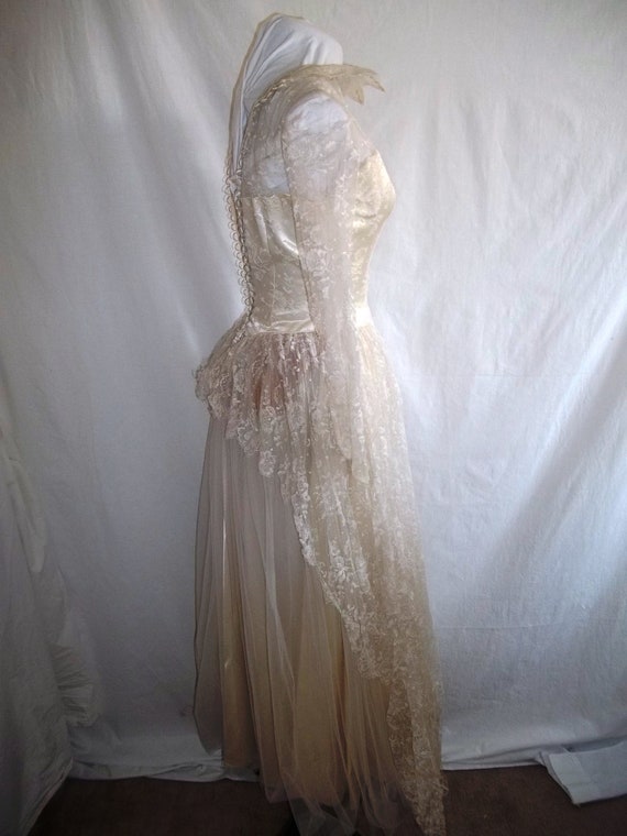 Vintage 1950s Tattered and Torn Wedding Dress size S