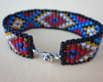 friendship square stitch bracelet - native american pattern