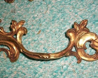1 French Provincial Drawer Pull w/ Acanthus Leaves, Shinny Keeler Brass,Hollywood Regency Drawer Pulls,Furn Restoration,Old Stock Hardware
