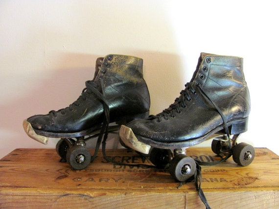 antique black roller skates // Chicago by dirtybirdiesvintage