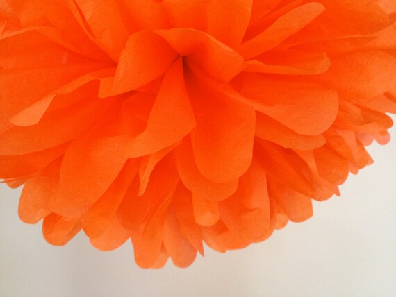 BRIGHT ORANGE tissue paper pompom / 1st birthday party decorations / halloween decor / fall baby shower pumpkin pom / aisle marker Il_570xn