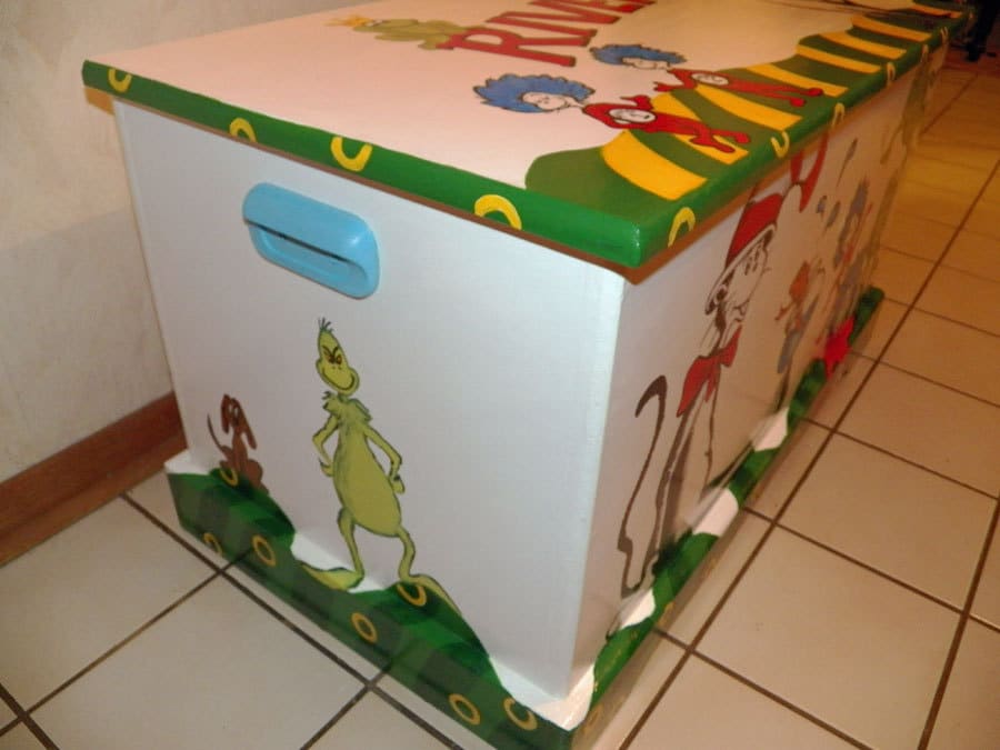 dr seuss toy chest