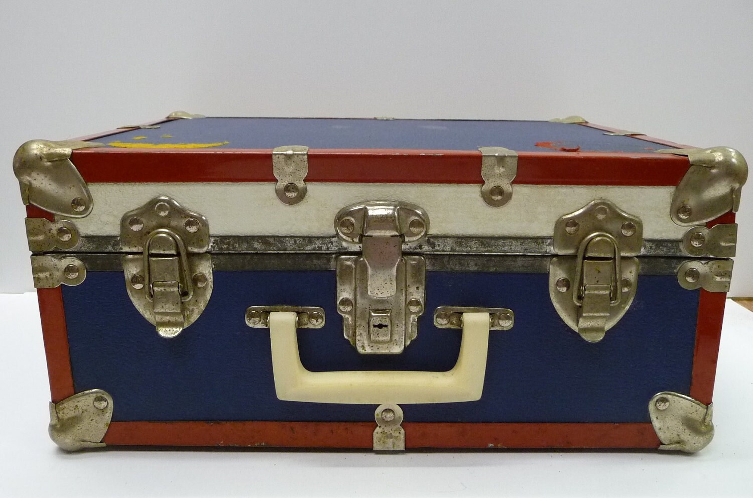 Vintage Roller skate Case Metal hardware Red White and Blue