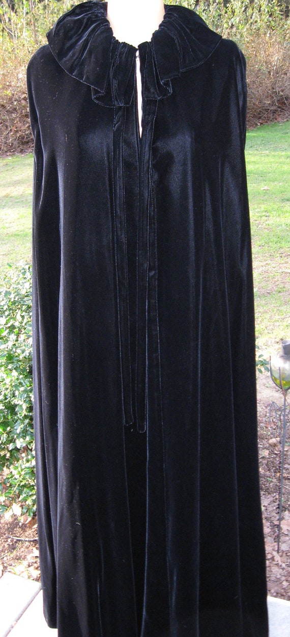 Black Velvet Cloak Dramatic Cloak Floor Length / Opera Coat