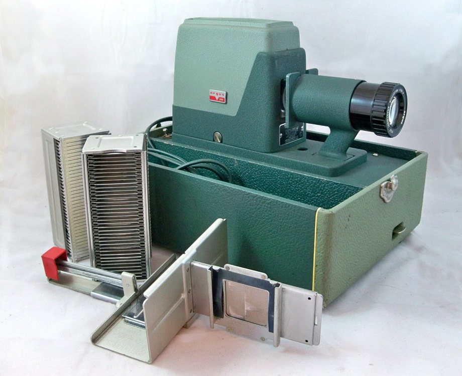 Mid Century Argus 300 Slide Projector with Slide Tays & Case