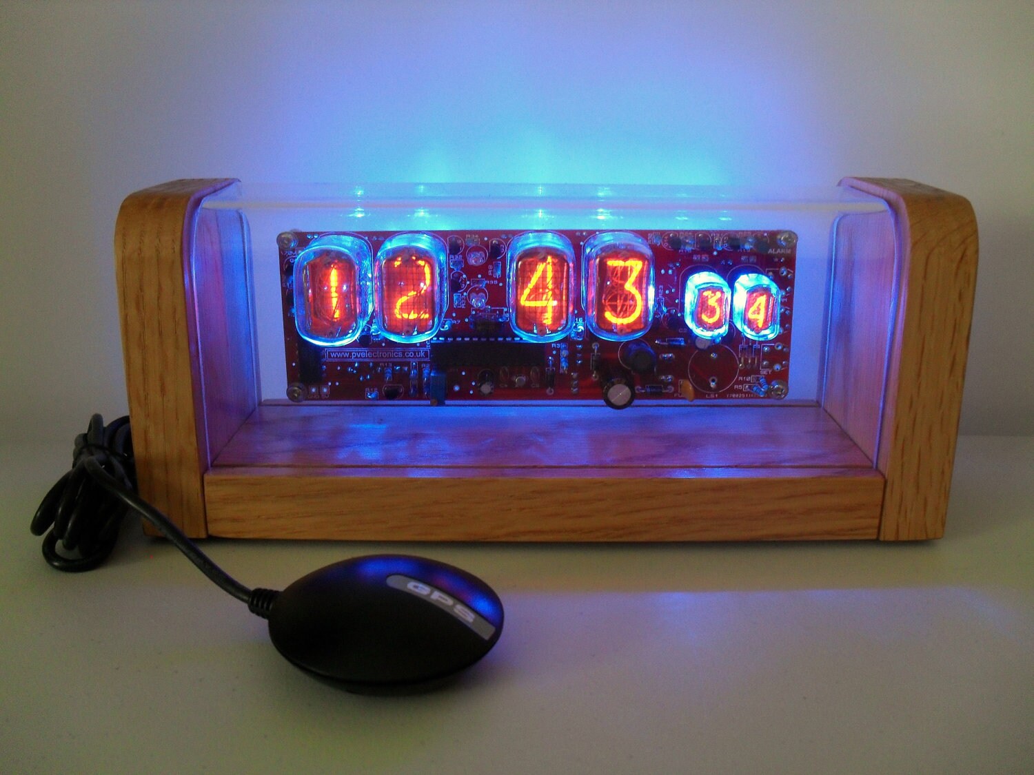 Six Digit GPS Nixie Tube Clock the Orologio by Electronico