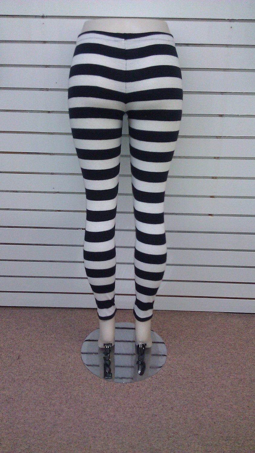 horizontal black and white striped leggings