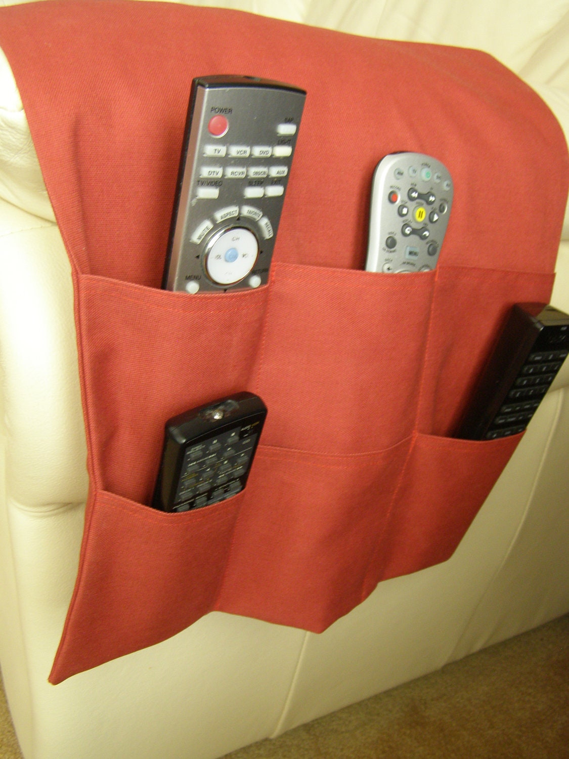 TV/DVD Remote Control Organizer Caddy 6 pocket Rust/Red