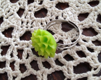 Lime Green Chrysanthemum Ring