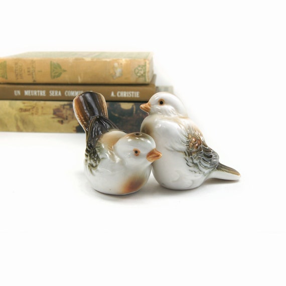 Vintage Birds Salt and Pepper Shakers Love birds Porcelain