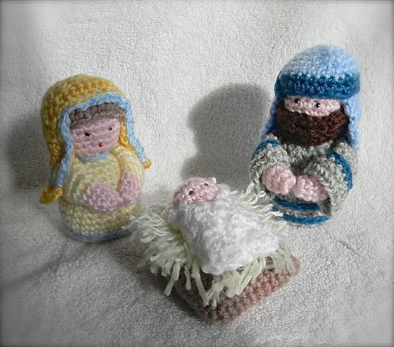 Nativity set in crochet 3 figures
