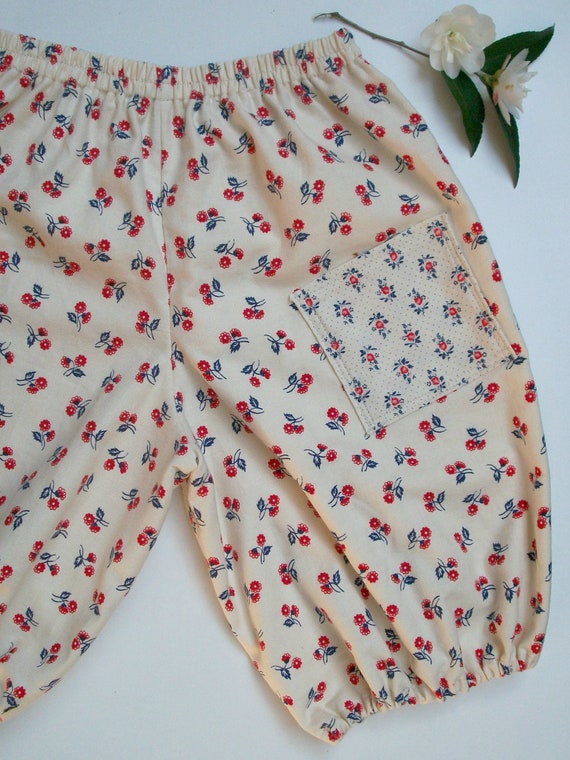 Girls knickerbockers long shorts. Cottage chic. by LittleAnoushka