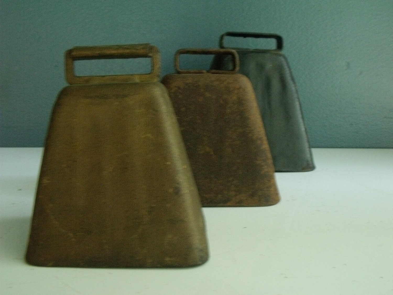 Antique Cow Bells Set 3 Brass Metal by KTsAttic on Etsy