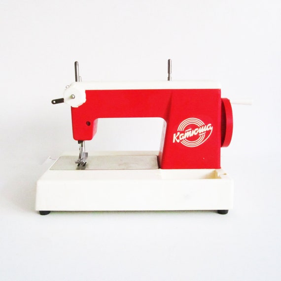VINTAGE SEWING machine for children collect play use it for Sewing toy machine dark