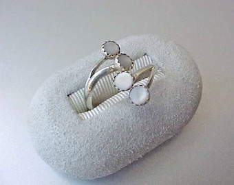 Pretty Vintage Sterling Silver Ring Set with Mother-of-Pearl