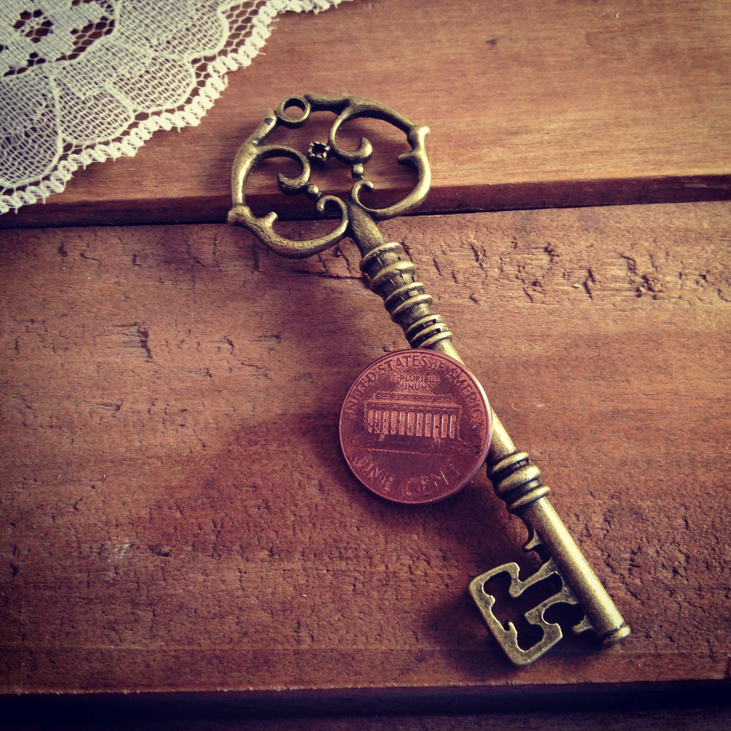 Large Skeleton Key Charms in Antique Bronze vintage style