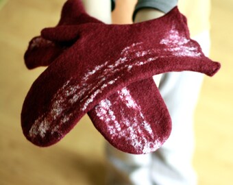 Felted mittens - dark red burgundy wool mittens - autumn fall winter fashion - cozy warm