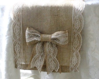 Burlap and lace table runners, French country weddings, shabby chic, rustic elegance