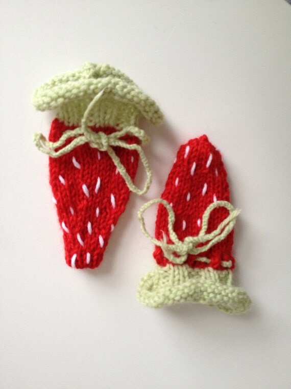 Instant Download - Newborn Strawberry Scratch Mitten Knitting Pattern, PDF
