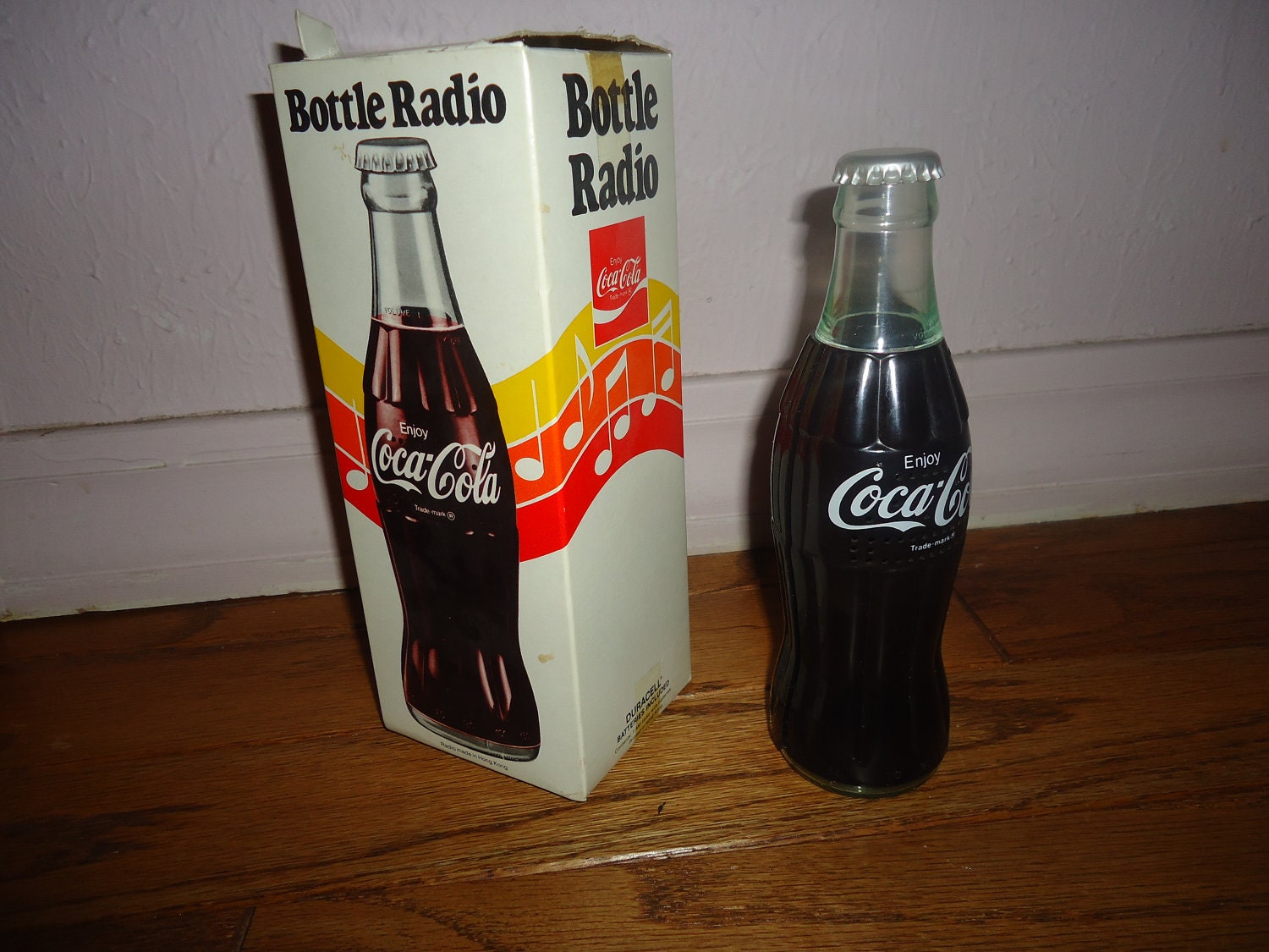 Collectible Coca Cola Am Bottle Radio