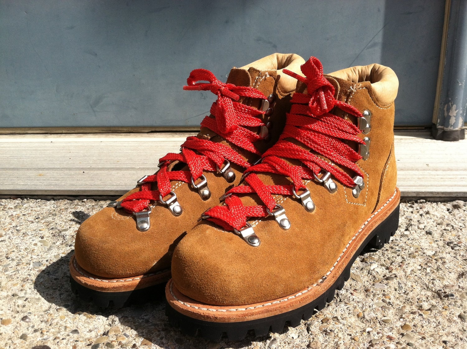 Original 70s Suede Red Lace Hiking Boots sz 7 by NeverBuyNew