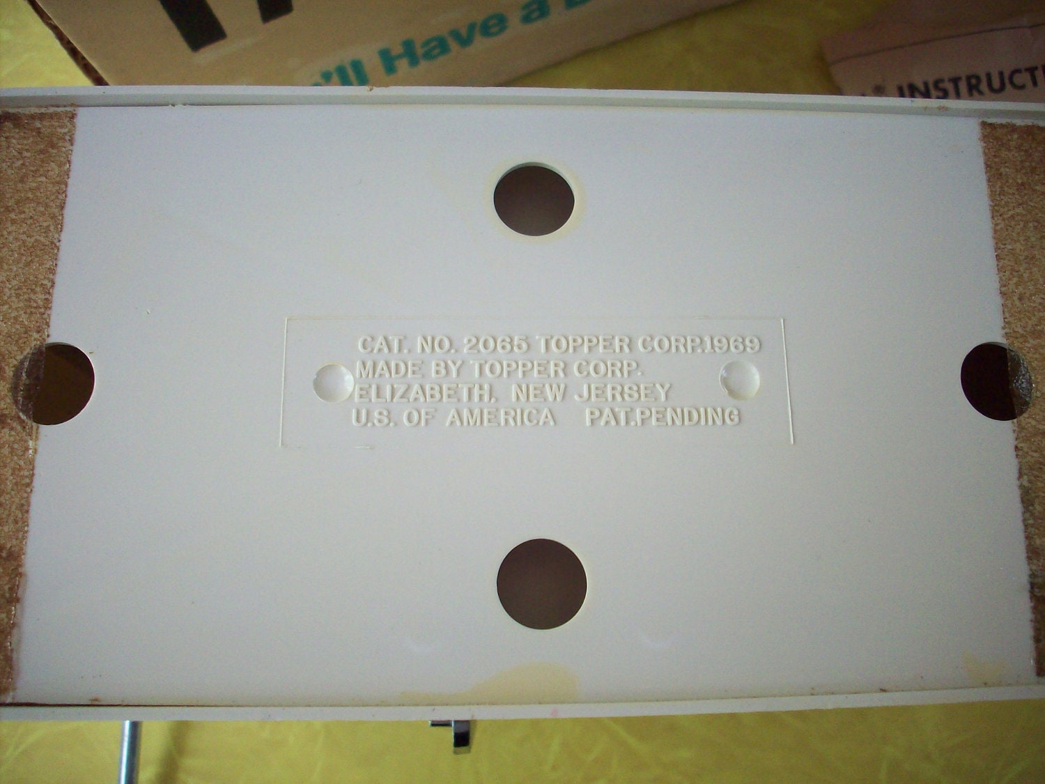 Vintage Suzy Homemaker Taffy Puller Candy Maker Toy 1960