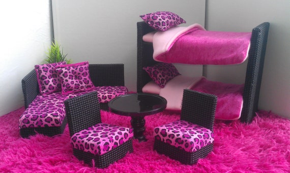 New Bunkbeds for Barbie or Monster High Dolls Complete