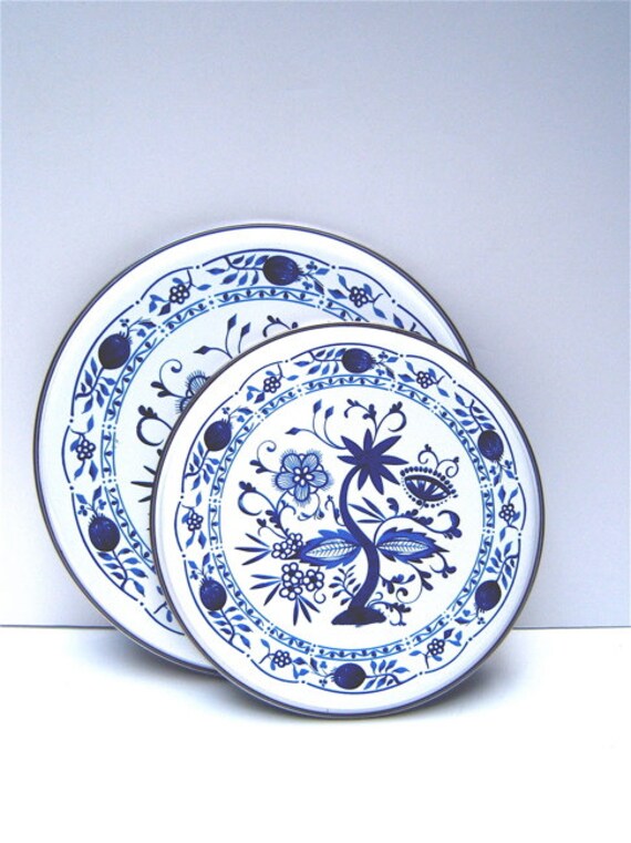 Enamel stove burner stove top covers in blue and by Madvintagelove