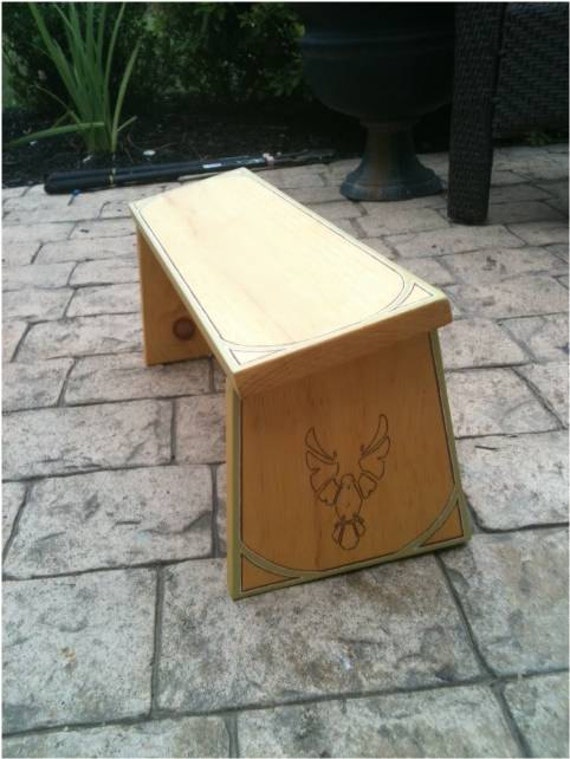 Folding Prayer Bench in Avocado with Dove Embellishment