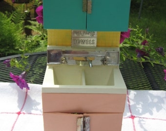 Deluxe Reading Suzy Homemaker Sink w Hoses and Laundry Supplies