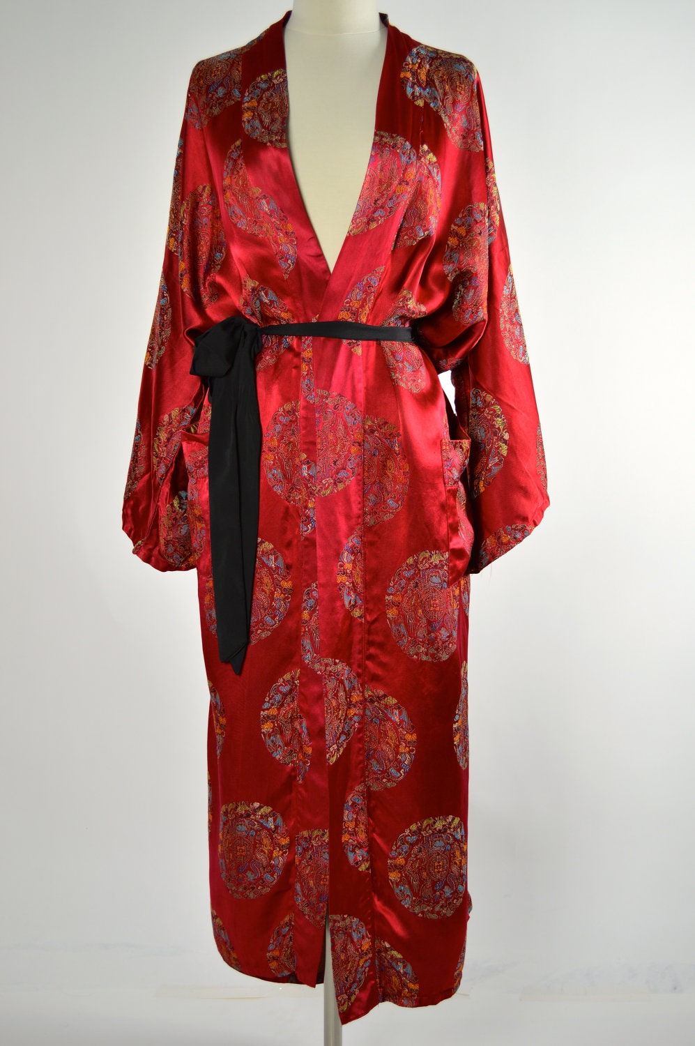 Vintage 1970s China Silk Brocade Kimono Robe in Red Asian