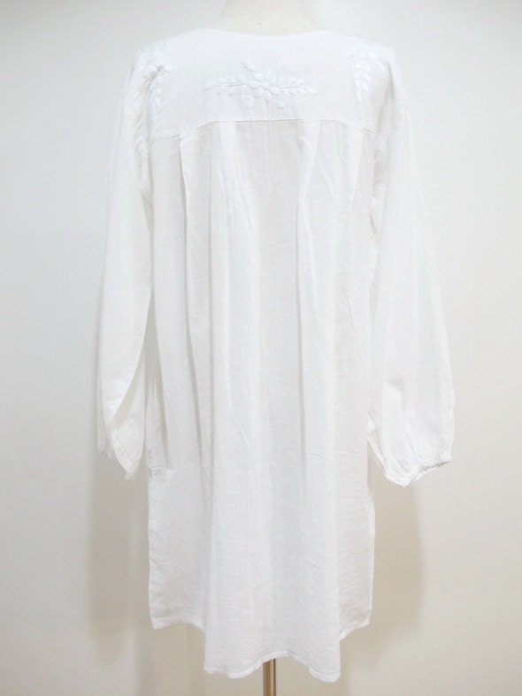 Mexican Embroidered Dress Long Sleeves White Cotton by chokethai