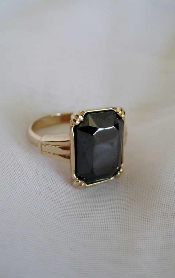 Vintage Emerald Cut Faux Onyx and Gold Tone Ring by Avon Size
