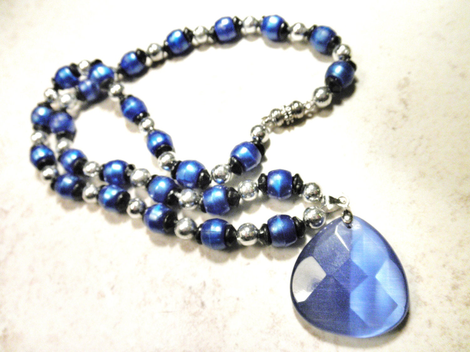 Lovely Royal Blue Faceted Pendant Necklace by Beadaycious on Etsy