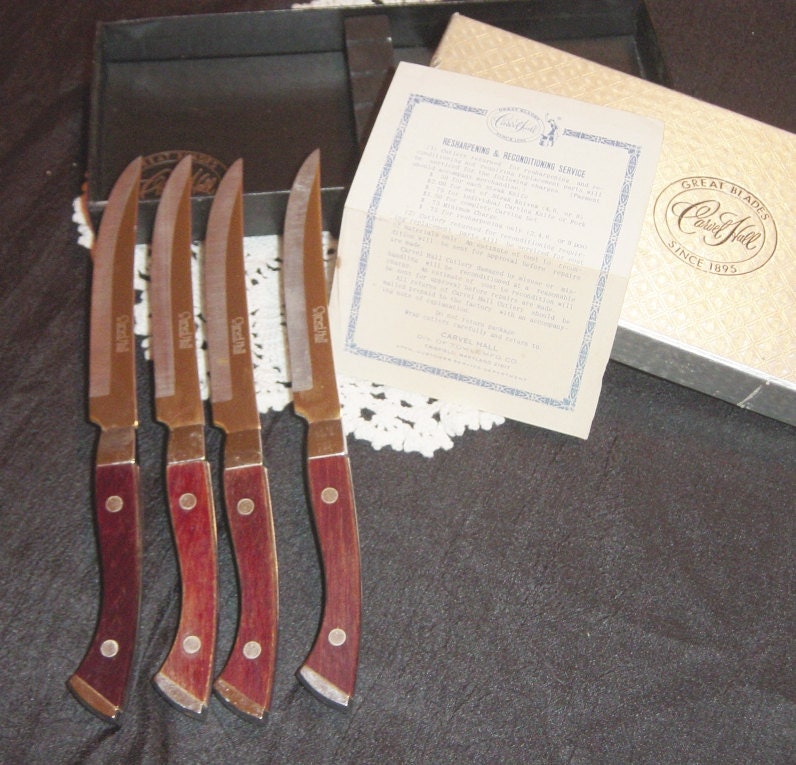 Four Steak Knife Set of 4 Carvel Hall Towle Mfg. Company Wood