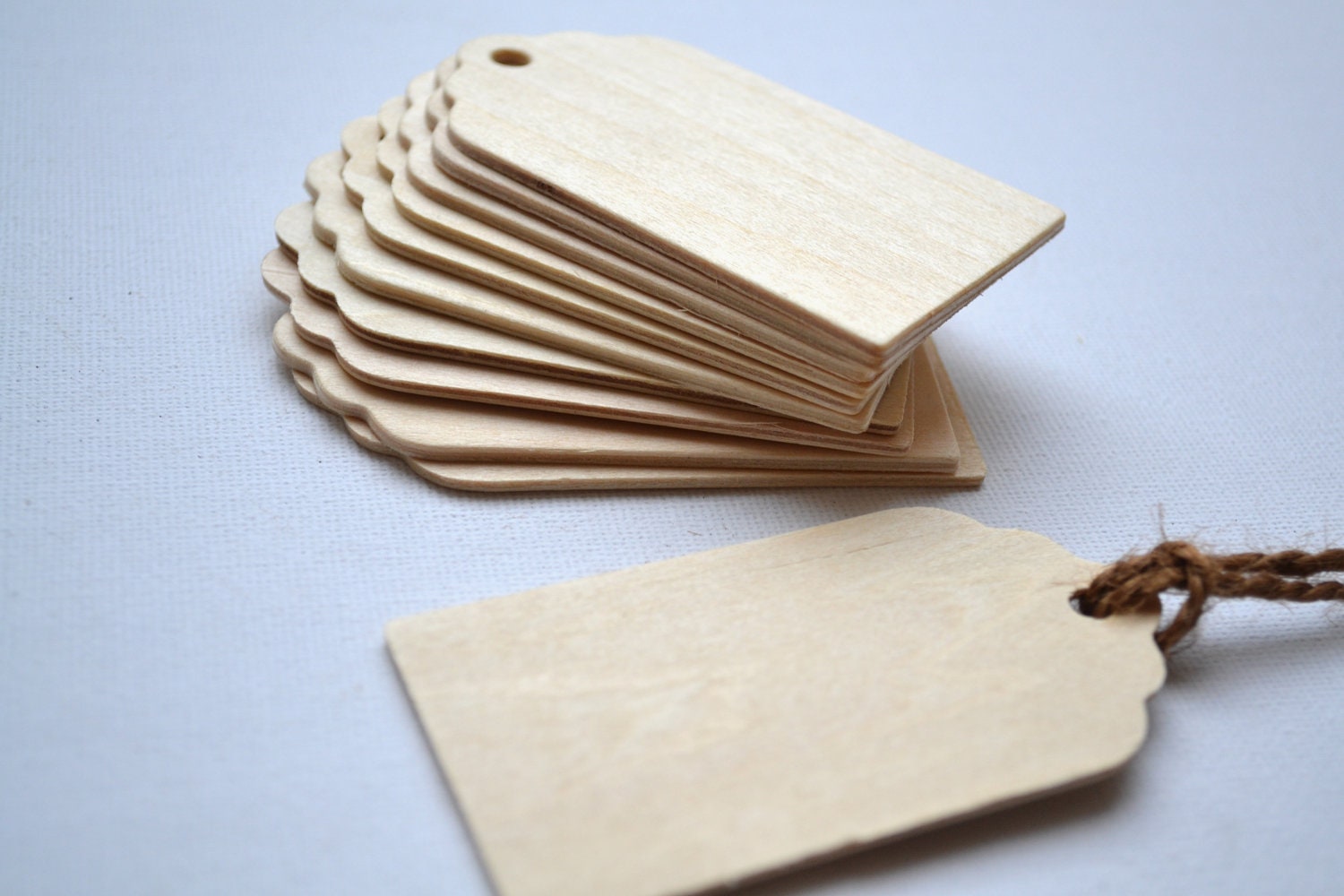 10 Blank Scallop Edged Wooden Gift Tags