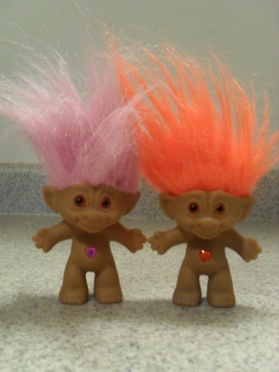 trolls with gem belly buttons