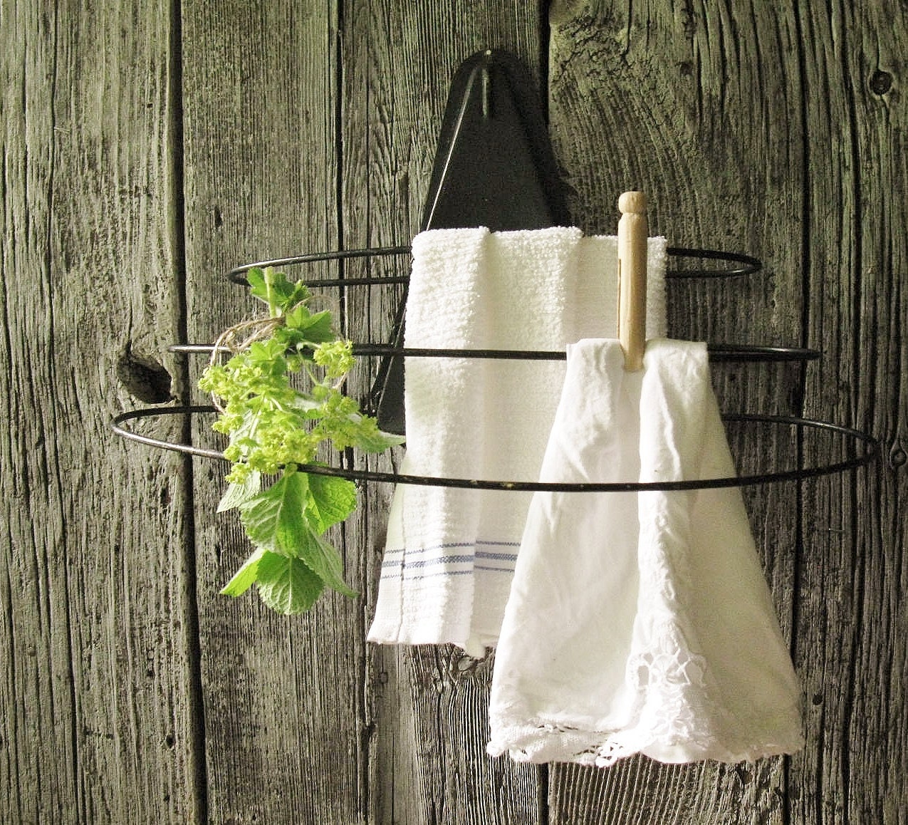 Vintage 1940s Metal Wall Mount Drying Rack Laundry Towel