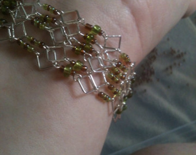 Green & brown beaded bracelet