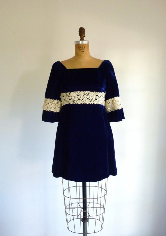 Vintage 60s Babydoll Dress Blue Velvet White Lace Bell Sleeve